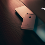 Iphone SE 3 2022 Bataryası Kaç mAh? 18 Mart 2022 tarihinde piyasaya sürülen iPhone SE3 Türkiye saati ile akşam 21:00'da satışa sunuldu. Teknolojik aletler konusunda bir dünya devi olan Apple'ın ürettiği Iphone SE3 bataryası kaç mAh?